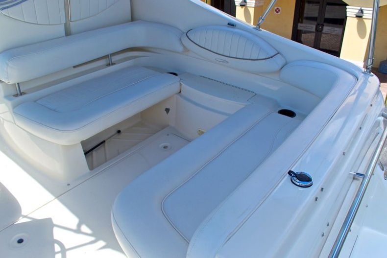 Thumbnail 24 for Used 2001 Maxum 2700 SCR Sport Cruiser boat for sale in West Palm Beach, FL