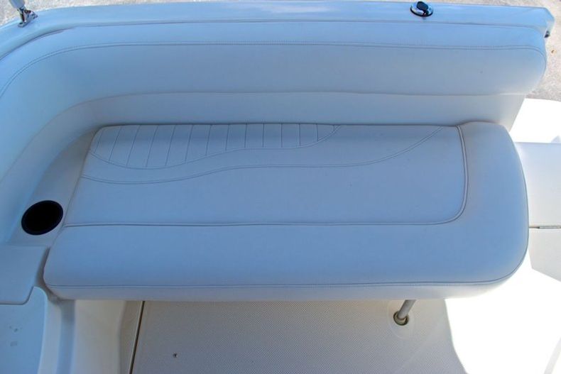 Thumbnail 34 for Used 2001 Maxum 2700 SCR Sport Cruiser boat for sale in West Palm Beach, FL