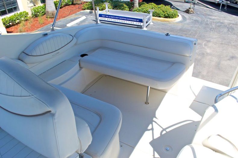 Thumbnail 36 for Used 2001 Maxum 2700 SCR Sport Cruiser boat for sale in West Palm Beach, FL