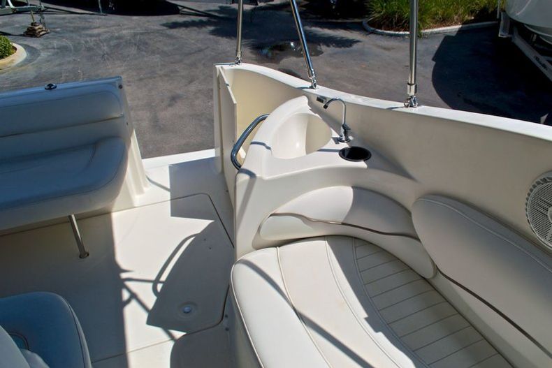 Thumbnail 44 for Used 2001 Maxum 2700 SCR Sport Cruiser boat for sale in West Palm Beach, FL