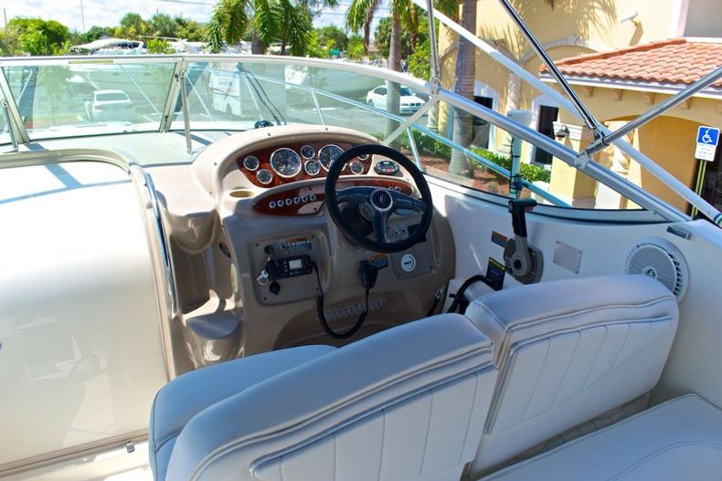 Thumbnail 47 for Used 2001 Maxum 2700 SCR Sport Cruiser boat for sale in West Palm Beach, FL