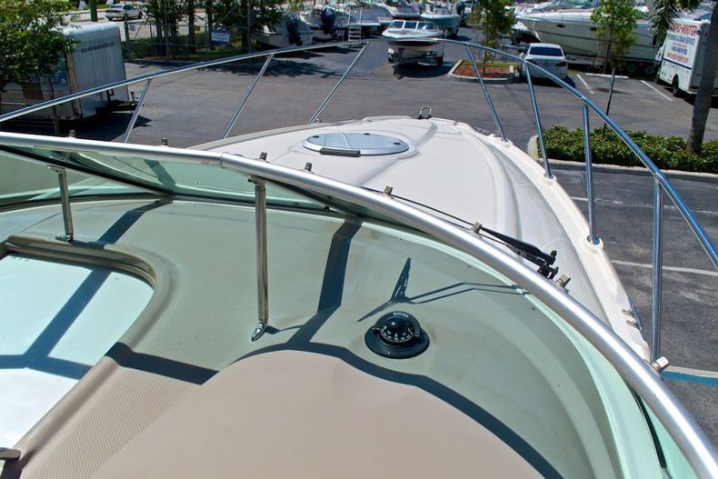 Thumbnail 61 for Used 2001 Maxum 2700 SCR Sport Cruiser boat for sale in West Palm Beach, FL
