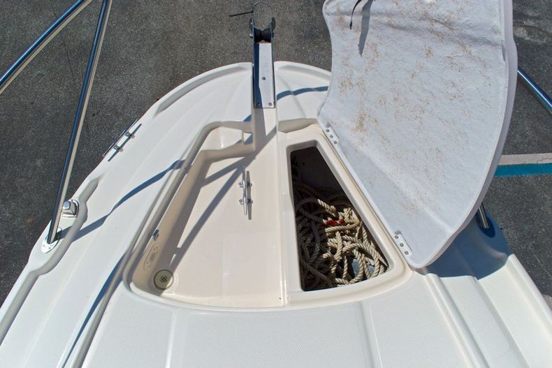 Thumbnail 71 for Used 2001 Maxum 2700 SCR Sport Cruiser boat for sale in West Palm Beach, FL