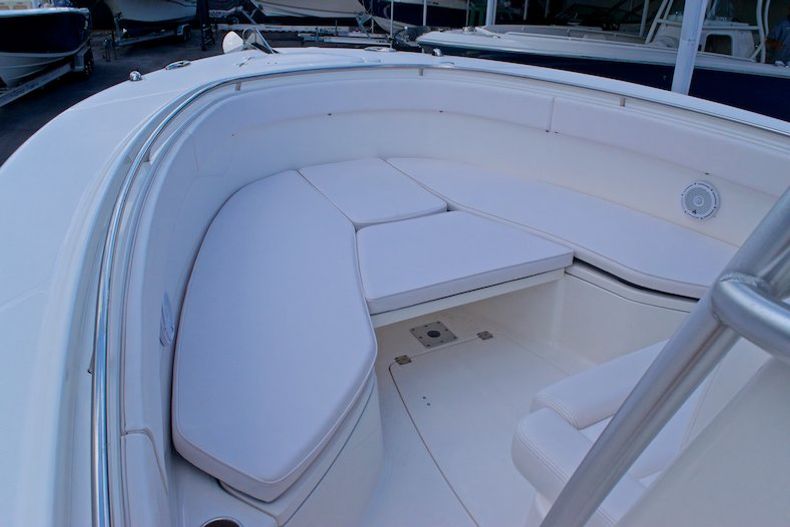 Thumbnail 49 for Used 2014 Robalo R300 Center Conosle boat for sale in Miami, FL