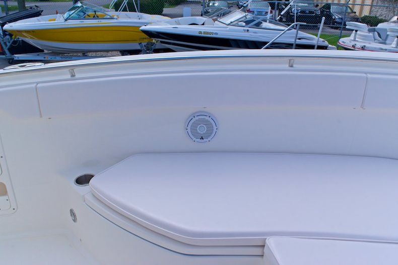 Thumbnail 65 for Used 2014 Robalo R300 Center Conosle boat for sale in Miami, FL