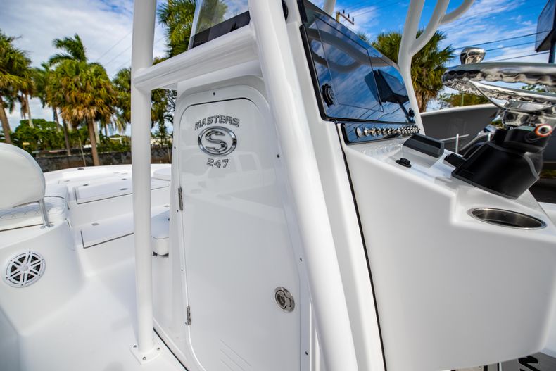 Thumbnail 27 for New 2021 Sportsman Masters 247 Bay Boat boat for sale in Vero Beach, FL