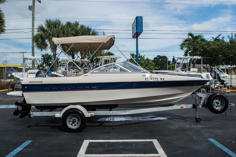 Thumbnail 4 for Used 2005 Bayliner 195 Classic boat for sale in West Palm Beach, FL