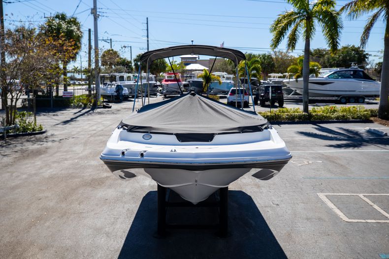 Thumbnail 5 for New 2021 Hurricane SunDeck Sport SS 188 OB boat for sale in West Palm Beach, FL