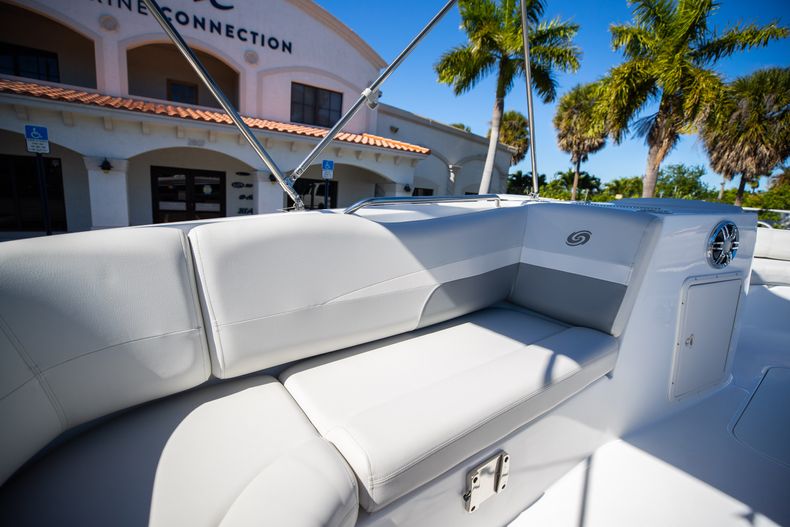 Thumbnail 16 for New 2021 Hurricane SunDeck Sport SS 188 OB boat for sale in West Palm Beach, FL