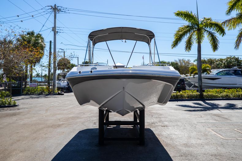 Thumbnail 4 for New 2021 Hurricane SunDeck Sport SS 188 OB boat for sale in West Palm Beach, FL