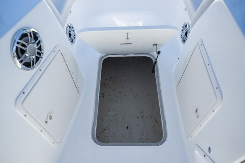 Thumbnail 37 for New 2021 Hurricane SunDeck Sport SS 188 OB boat for sale in West Palm Beach, FL