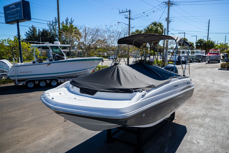 Thumbnail 7 for New 2021 Hurricane SunDeck Sport SS 188 OB boat for sale in West Palm Beach, FL