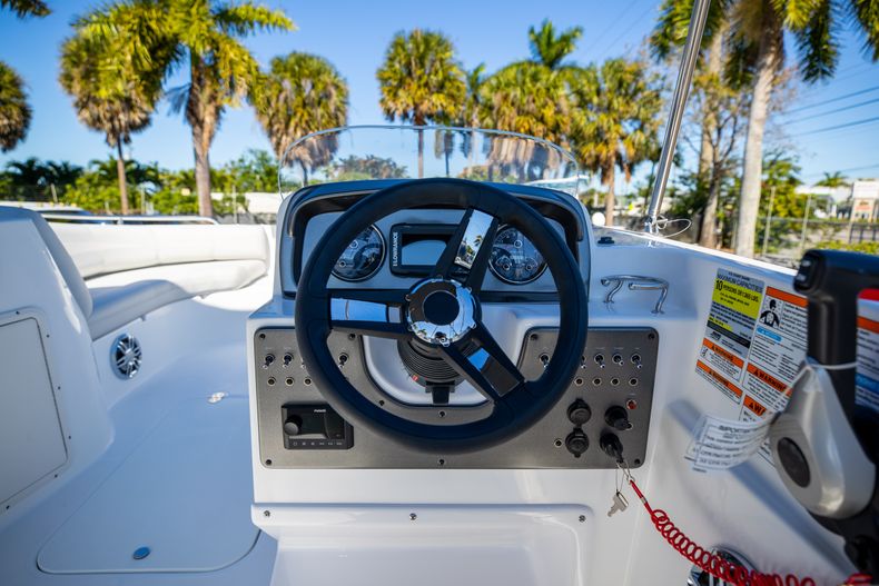 Thumbnail 23 for New 2021 Hurricane SunDeck Sport SS 188 OB boat for sale in West Palm Beach, FL