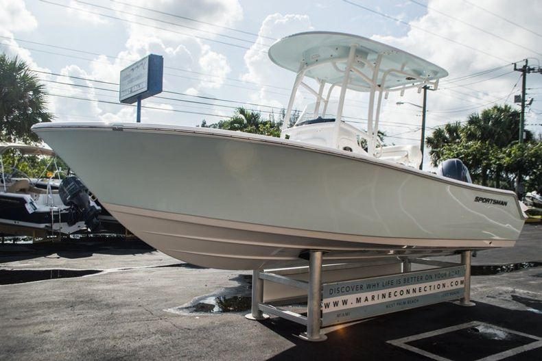Thumbnail 3 for New 2016 Sportsman Open 212 Center Console boat for sale in Miami, FL