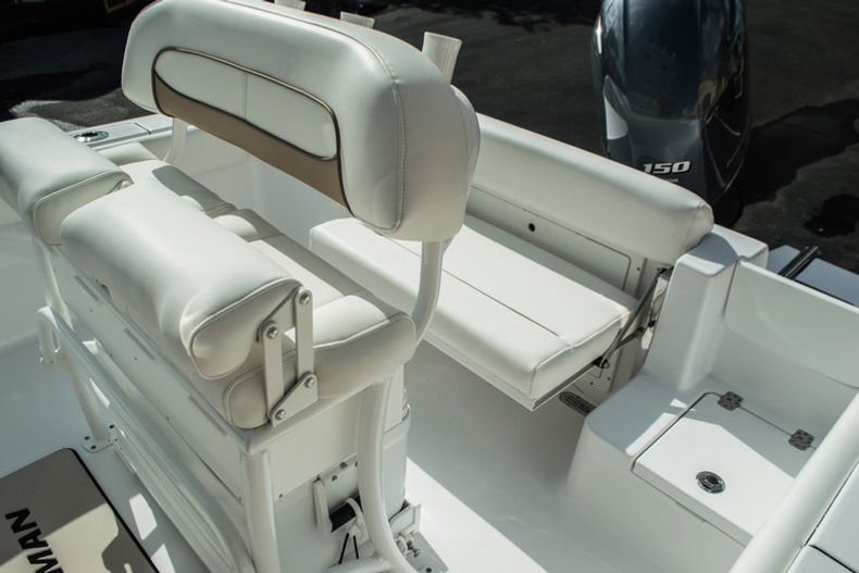 Thumbnail 24 for New 2016 Sportsman Open 212 Center Console boat for sale in Miami, FL