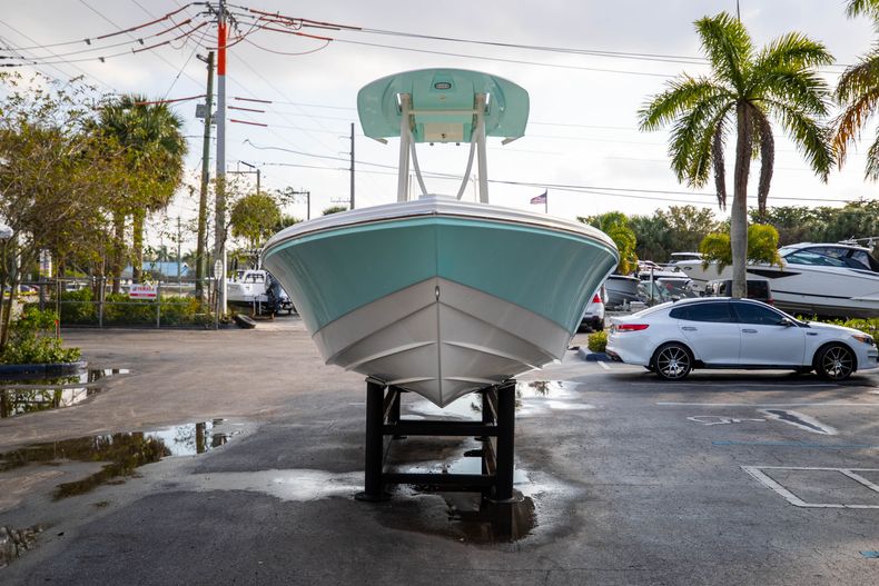 Thumbnail 3 for Used 2014 Pathfinder 2600 HPS Bay Boat boat for sale in West Palm Beach, FL