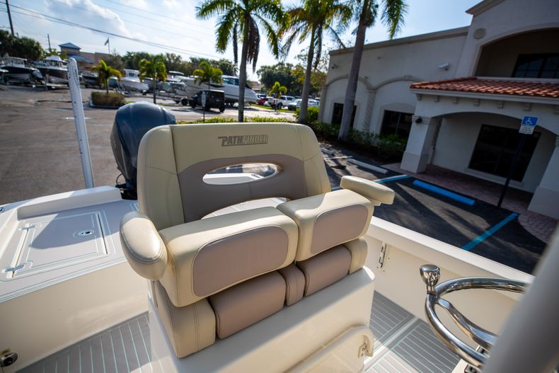 Thumbnail 33 for Used 2014 Pathfinder 2600 HPS Bay Boat boat for sale in West Palm Beach, FL