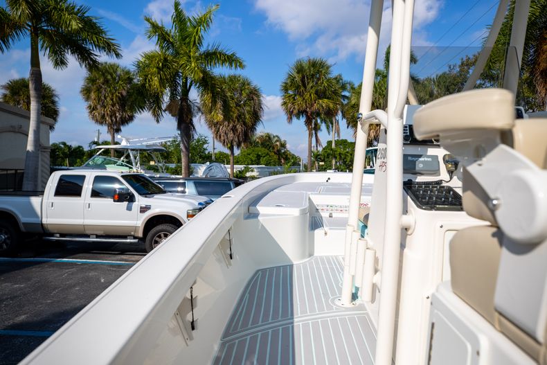 Thumbnail 22 for Used 2014 Pathfinder 2600 HPS Bay Boat boat for sale in West Palm Beach, FL
