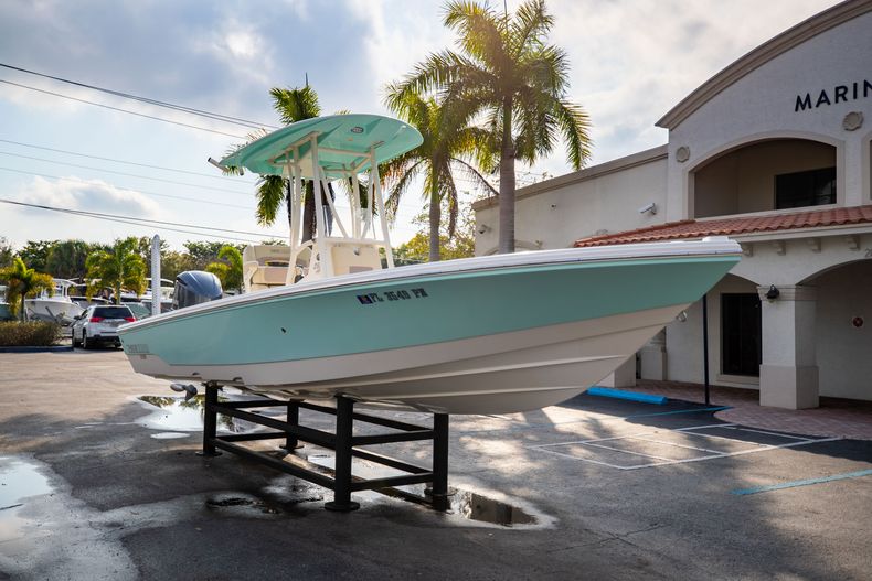 Thumbnail 1 for Used 2014 Pathfinder 2600 HPS Bay Boat boat for sale in West Palm Beach, FL