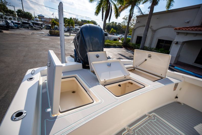 Thumbnail 14 for Used 2014 Pathfinder 2600 HPS Bay Boat boat for sale in West Palm Beach, FL