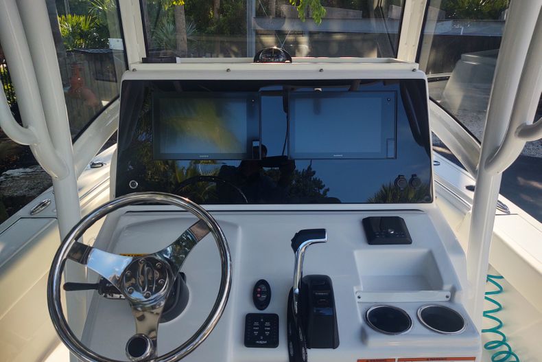 Thumbnail 6 for Used 2020 Sportsman Masters 267OE Bay Boat boat for sale in Islamorada, FL