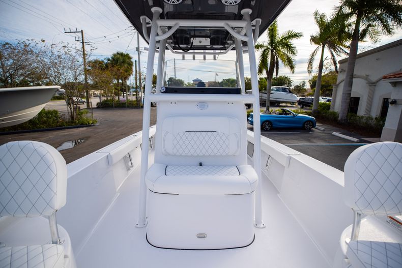 Thumbnail 36 for New 2021 Sportsman Masters 247 Bay Boat boat for sale in West Palm Beach, FL