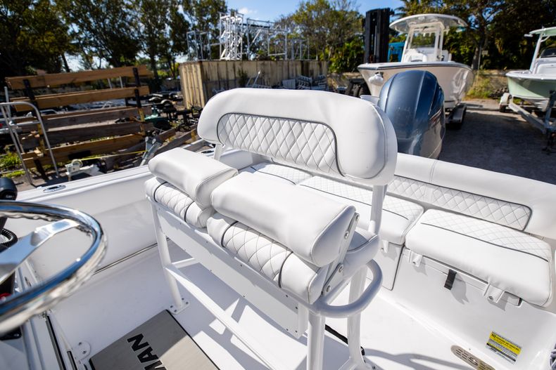 Thumbnail 6 for New 2021 Sportsman Heritage 211 Center Console boat for sale in West Palm Beach, FL