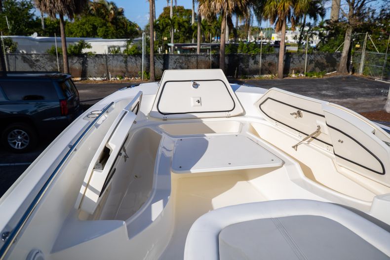 Thumbnail 47 for Used 2016 Boston Whaler 270 Dauntless boat for sale in West Palm Beach, FL