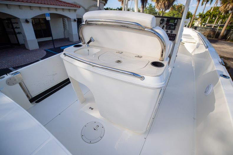 Thumbnail 25 for Used 2016 Boston Whaler 270 Dauntless boat for sale in West Palm Beach, FL