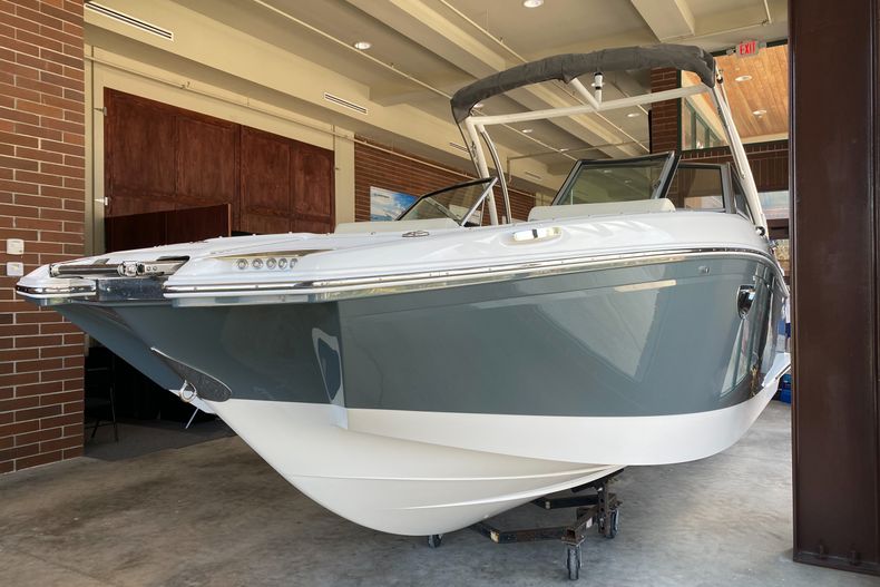 Thumbnail 3 for New 2021 Cobalt 23SC boat for sale in West Palm Beach, FL