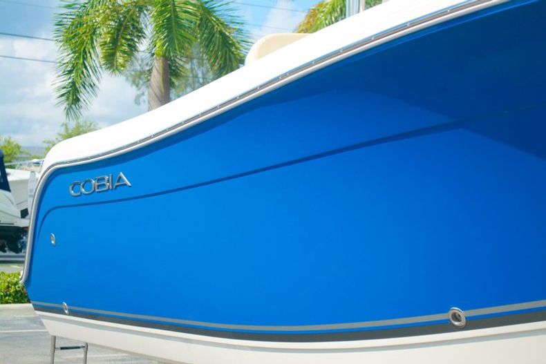 Thumbnail 16 for New 2014 Cobia 201 Center Console boat for sale in West Palm Beach, FL