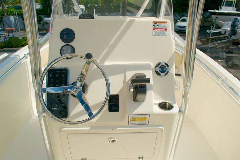 Thumbnail 41 for New 2014 Cobia 201 Center Console boat for sale in West Palm Beach, FL