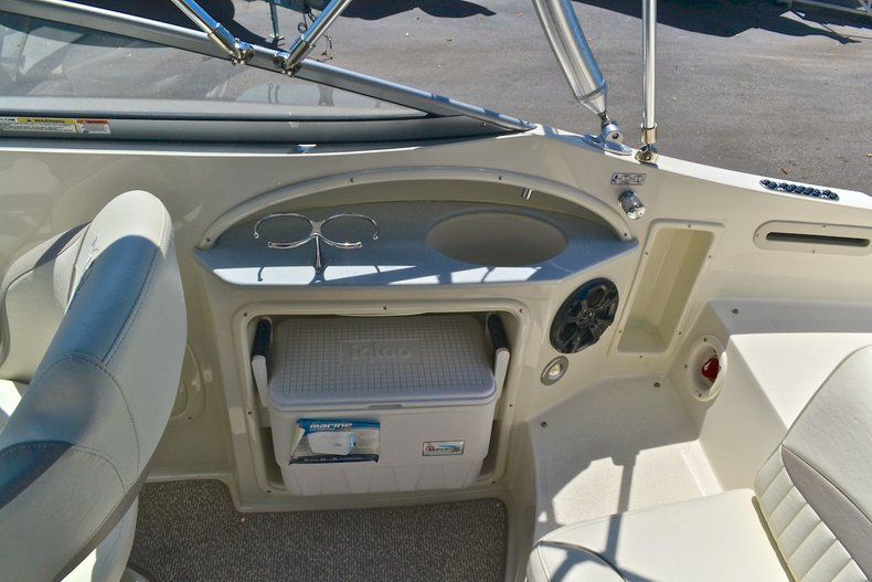 Thumbnail 21 for New 2013 Stingray 215 LR Bowrider boat for sale in West Palm Beach, FL