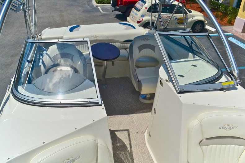 Thumbnail 73 for New 2013 Stingray 215 LR Bowrider boat for sale in West Palm Beach, FL