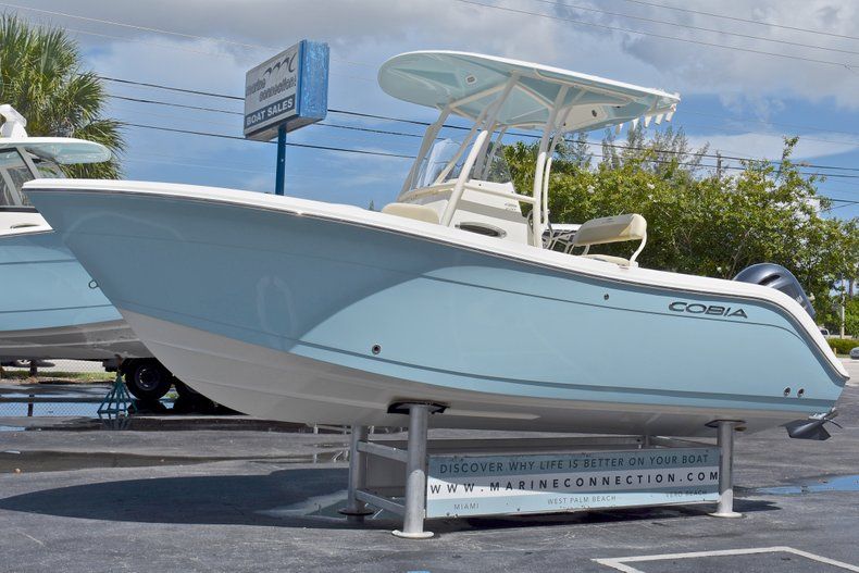 Thumbnail 3 for New 2018 Cobia 220 Center Console boat for sale in West Palm Beach, FL