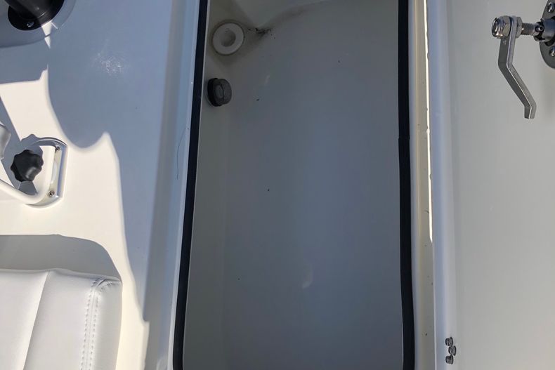 Thumbnail 22 for New 2021 Pathfinder 2200 TE boat for sale in Vero Beach, FL