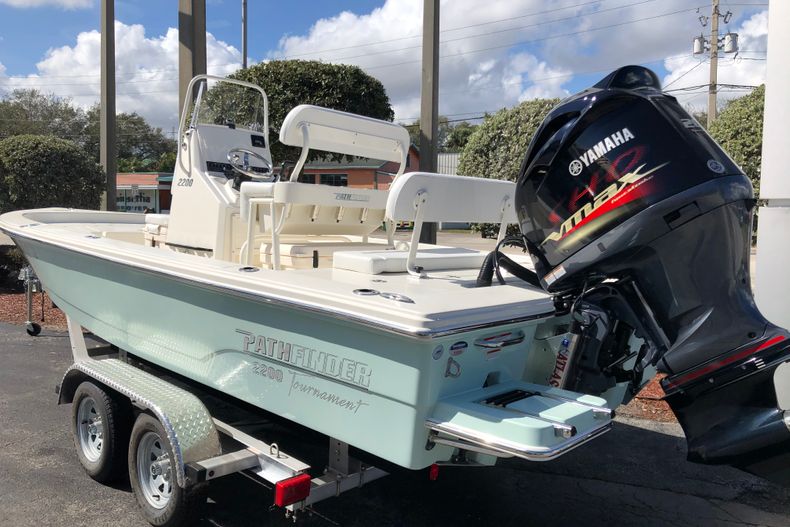 Thumbnail 3 for New 2021 Pathfinder 2200 TE boat for sale in Vero Beach, FL