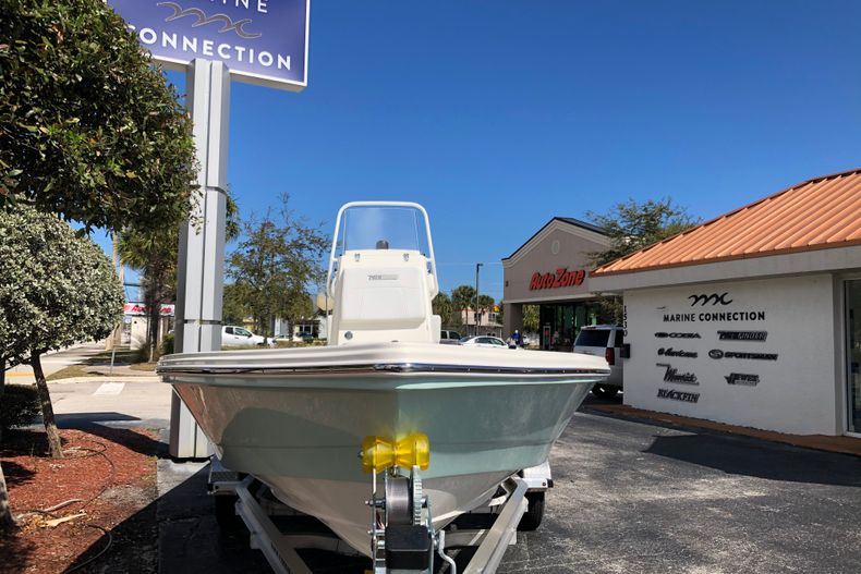 Thumbnail 2 for New 2021 Pathfinder 2200 TE boat for sale in Vero Beach, FL