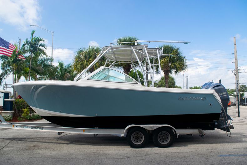 Thumbnail 4 for Used 2017 Sailfish 275 DC Dual Console boat for sale in Fort Lauderdale, FL