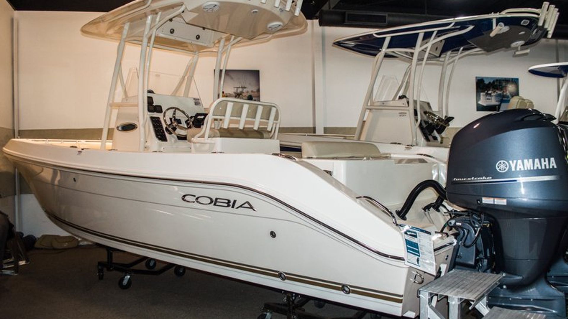 New 2015 Cobia 256 Center Console #K013 image 1