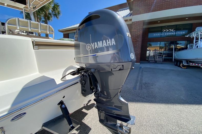 Thumbnail 14 for Used 2016 Cobia 201 CC Center Console boat for sale in Stuart, FL