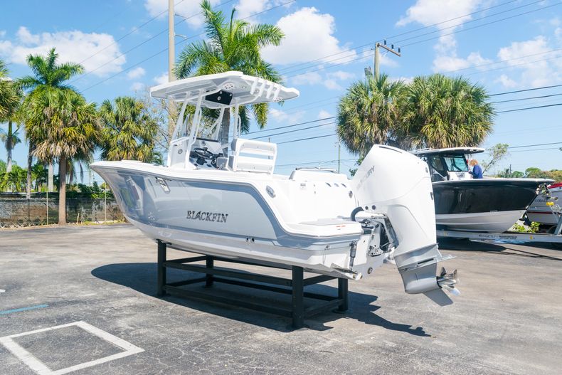 Thumbnail 5 for New 2021 Blackfin 222CC boat for sale in West Palm Beach, FL