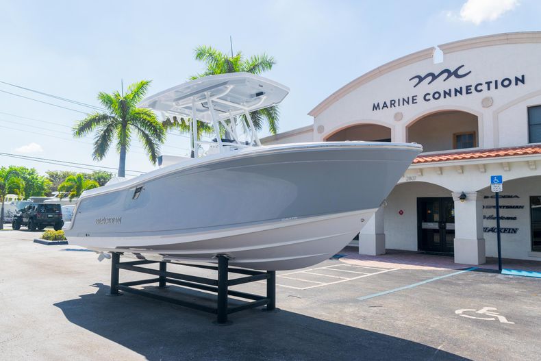 Thumbnail 1 for New 2021 Blackfin 222CC boat for sale in West Palm Beach, FL