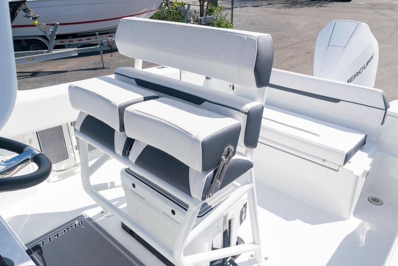 Thumbnail 26 for New 2021 Blackfin 222CC boat for sale in West Palm Beach, FL