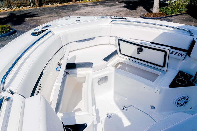Thumbnail 53 for New 2021 Blackfin 222CC boat for sale in West Palm Beach, FL