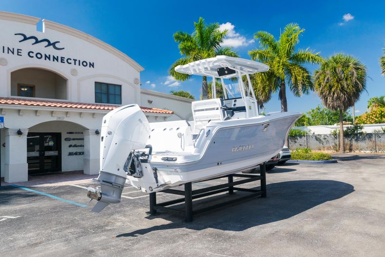 Thumbnail 7 for New 2021 Blackfin 222CC boat for sale in West Palm Beach, FL