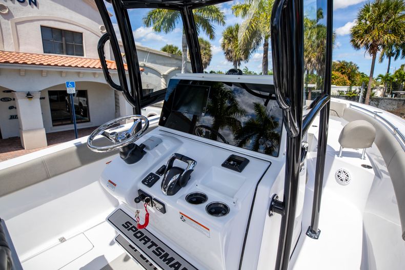 Thumbnail 30 for New 2021 Sportsman Open 252 Center Console boat for sale in West Palm Beach, FL