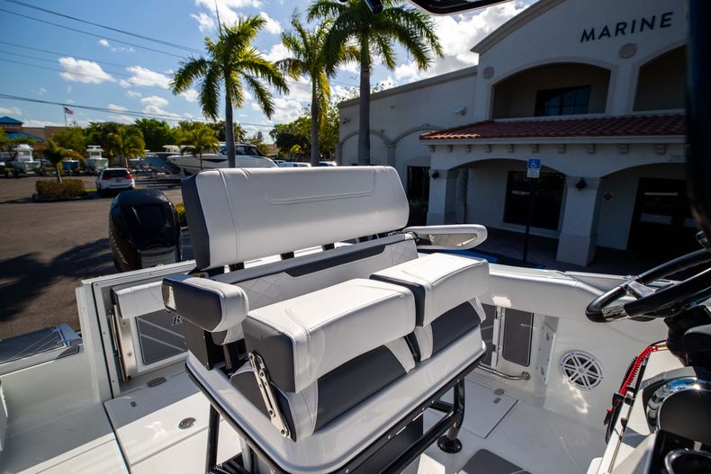 Thumbnail 30 for New 2021 Blackfin 252CC boat for sale in West Palm Beach, FL