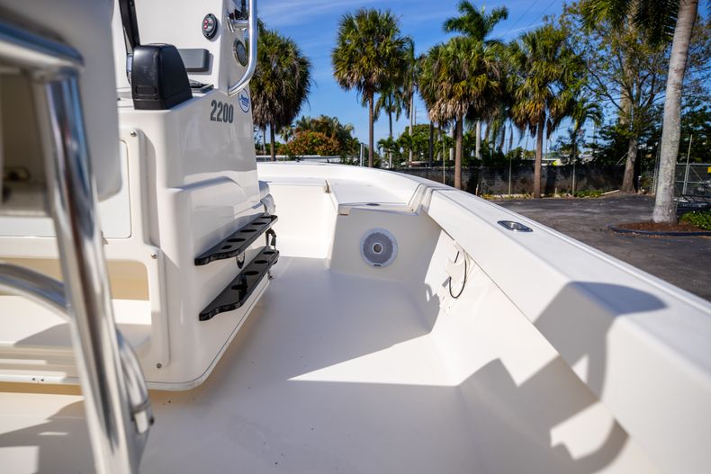 Thumbnail 25 for Used 2017 Pathfinder 2200 boat for sale in West Palm Beach, FL