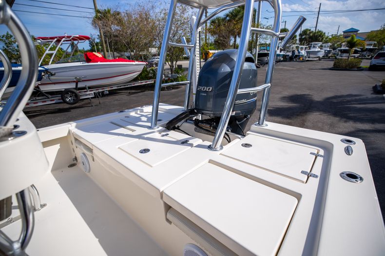 Thumbnail 15 for Used 2017 Pathfinder 2200 boat for sale in West Palm Beach, FL